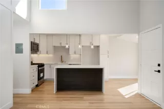 Photo #5: SW23031094 Listing