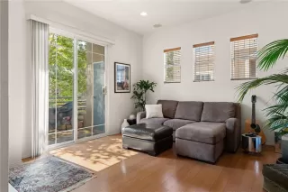 Photo #2: SW23107437 Listing 