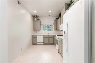 Photo #4: SW23146141 Listing