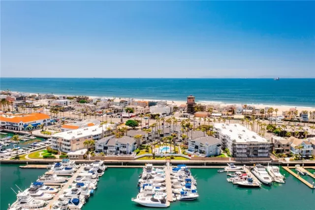 MLS: SW23175303 Condo For Sale