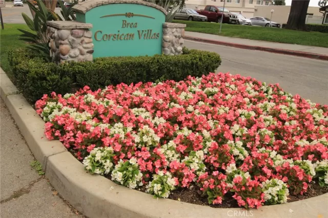 MLS: SW23175532 Condo For Sale