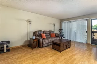 Photo #4: SW23194901 Listing 