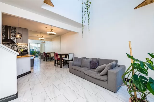 MLS: SW23215731 Condo For Sale