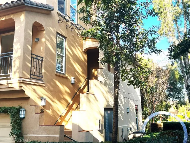 MLS: SW24002041 Condo For Sale