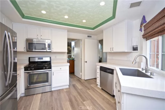 MLS: SW24008990 Condo For Sale