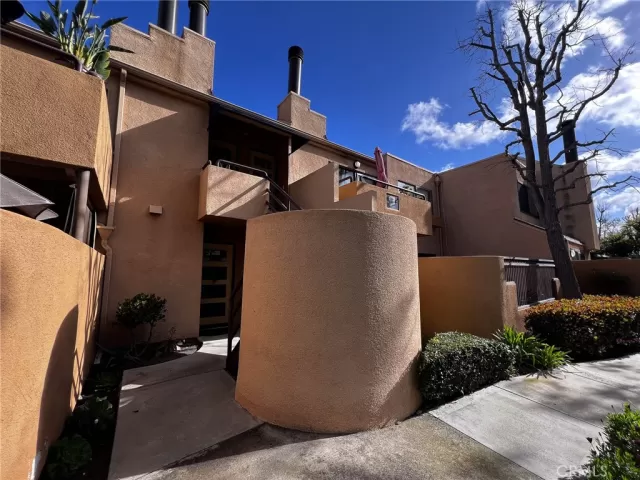 MLS: SW24064948 Condo For Sale