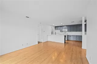 Photo #5: SW24113873 Listing