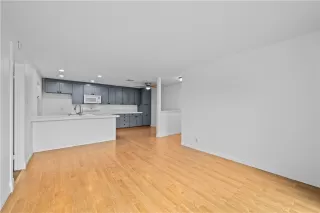 Photo #6: SW24113873 Listing