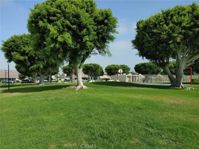 MLS: SW24116237 Condo For Sale