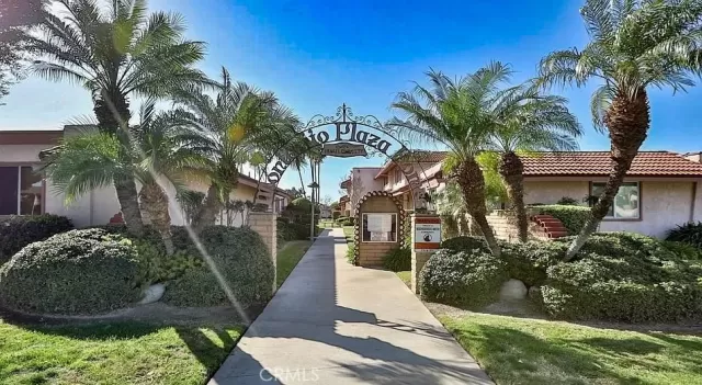 MLS: SW24133138 Condo For Sale