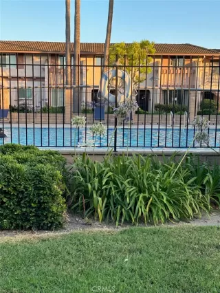 Photo #5: SW24133138 Listing 