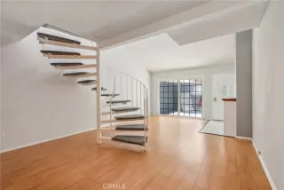 Photo #6: SW24165374 Listing 