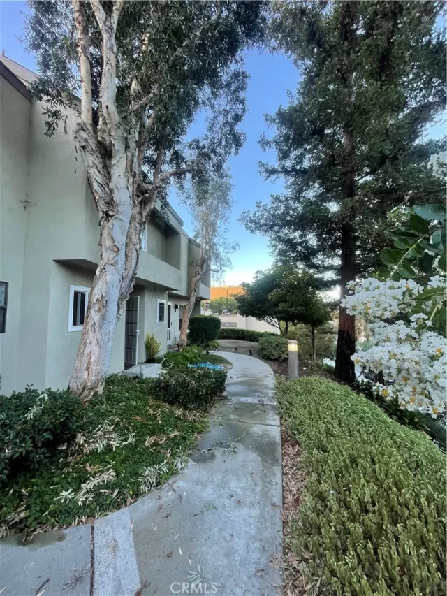 MLS: SW24174867 Condo For Sale