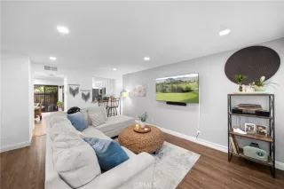 Photo #3: SW24221877 Listing 