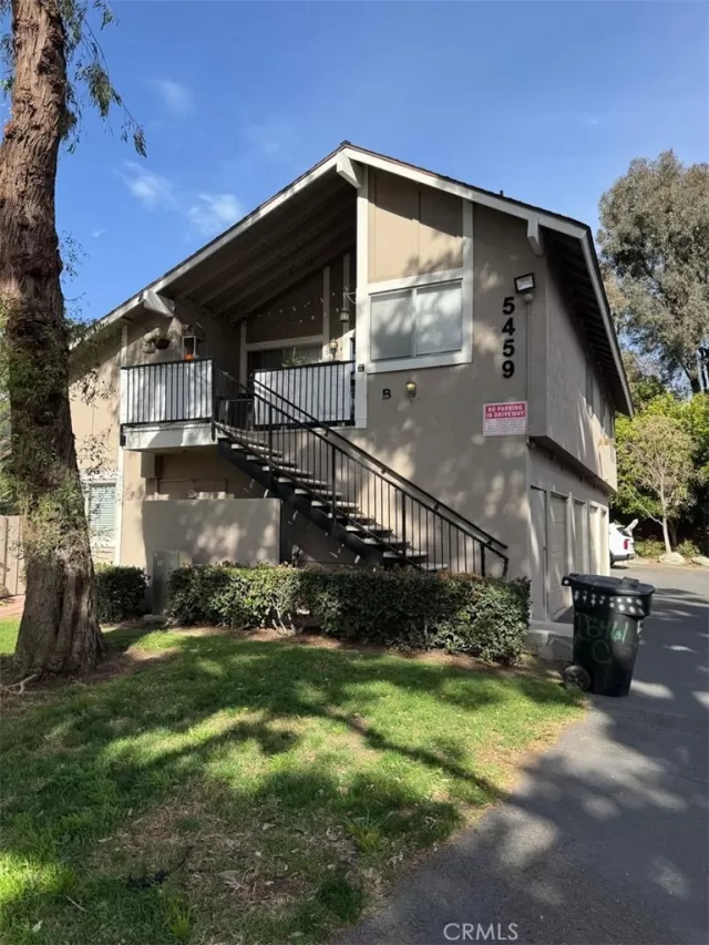 MLS: SW25011134 Condo For Sale