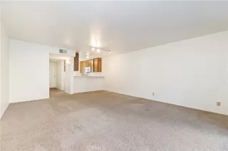 Photo #3: SW25065013 Listing