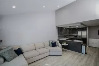 Photo #3: SW25066395 Listing 