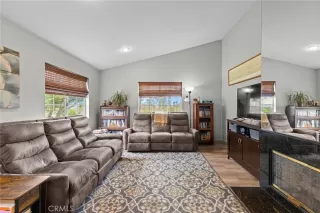 Photo #5: SW25108137 Listing 