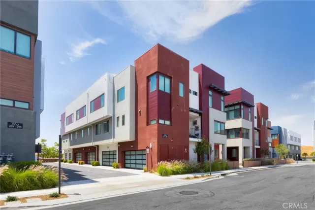 MLS: SW25122088 Condo For Sale