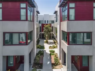 Photo #5: SW25122088 Listing 