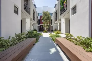 Photo #6: SW25122088 Listing 