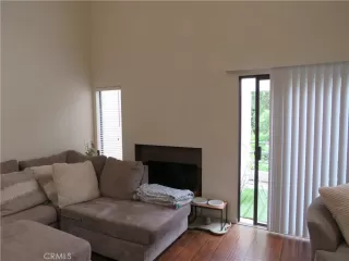 Photo #3: SW25128806 Listing 