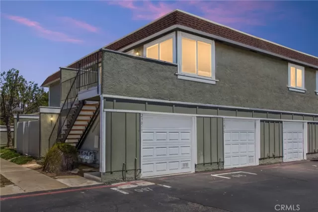 MLS: SW25150792 Condo For Sale