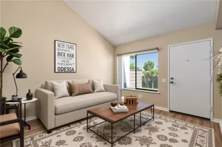 Photo #4: SW25156564 Listing