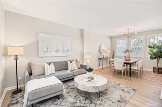 Photo #3: SW25186389 Listing 