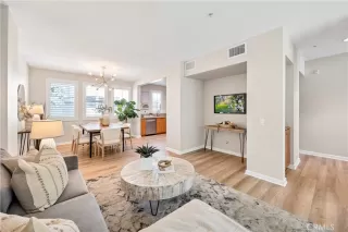 Photo #5: SW25186389 Listing 