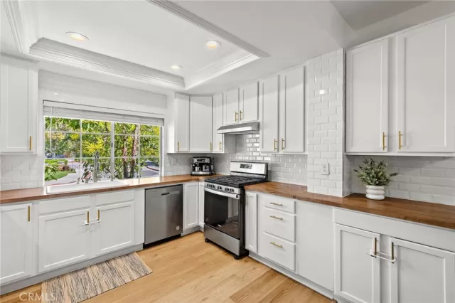 MLS: SW25186854 Condo For Sale