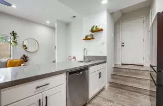 Photo #2: SW25220561 Listing