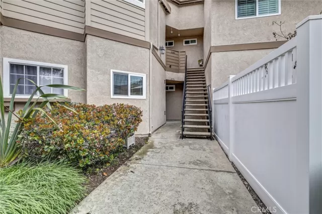 MLS: SW25255689 Condo For Sale