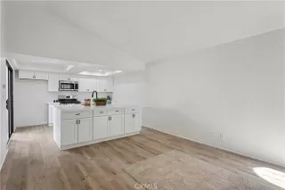 Photo #3: SW26013016 Listing 