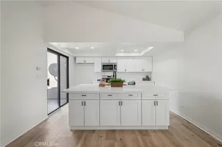 Photo #4: SW26013016 Listing 