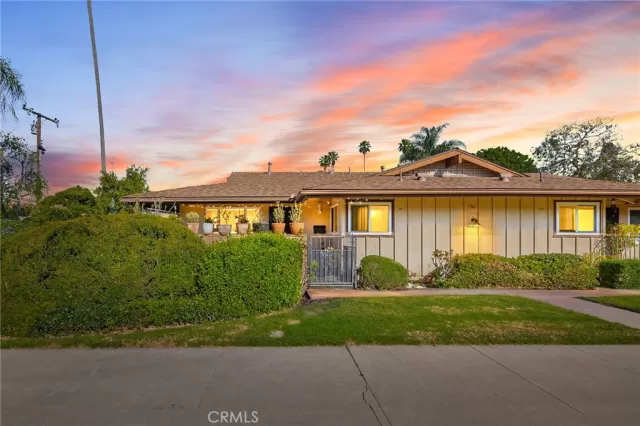 MLS: SW26026500 Condo For Sale