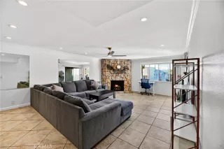 Photo #3: SW26053442 Listing 