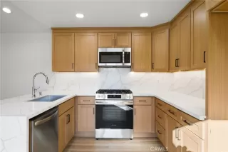 Photo #3: SW26056107 Listing