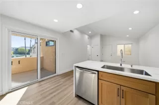 Photo #4: SW26056107 Listing