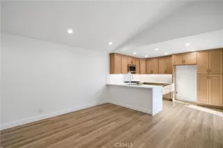 Photo #5: SW26056107 Listing