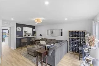 Photo #3: SW26066369 Listing 