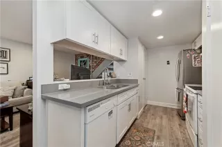 Photo #4: SW26074403 Listing