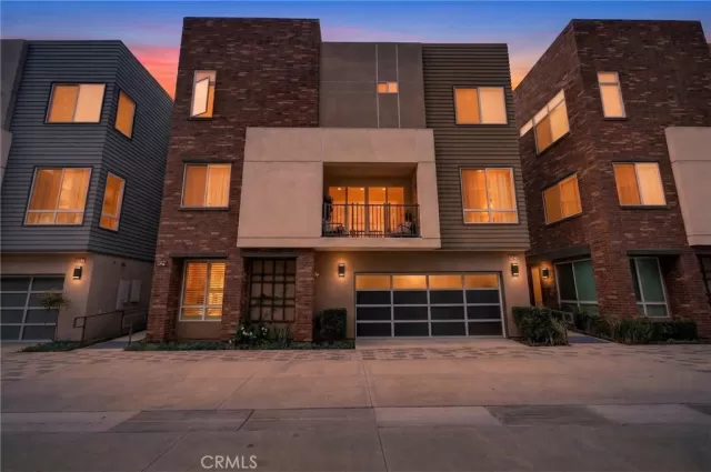 MLS: SW26077670 Condo For Sale