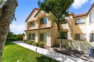 Photo #1: SW26097132 Listing