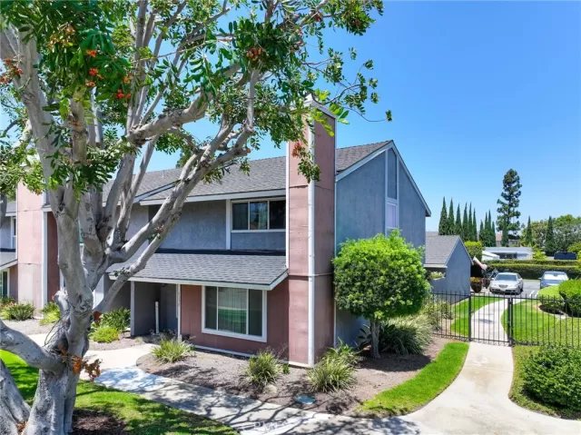 MLS: SW26112233 Condo For Sale