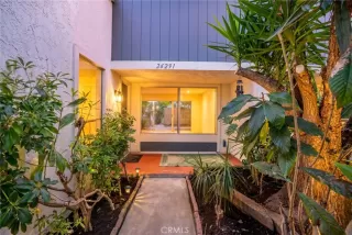 Photo #1: SW26113426 Listing