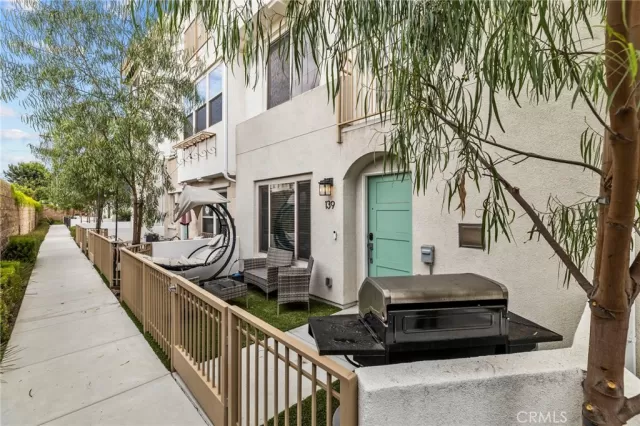 MLS: SW26120376 Condo For Sale
