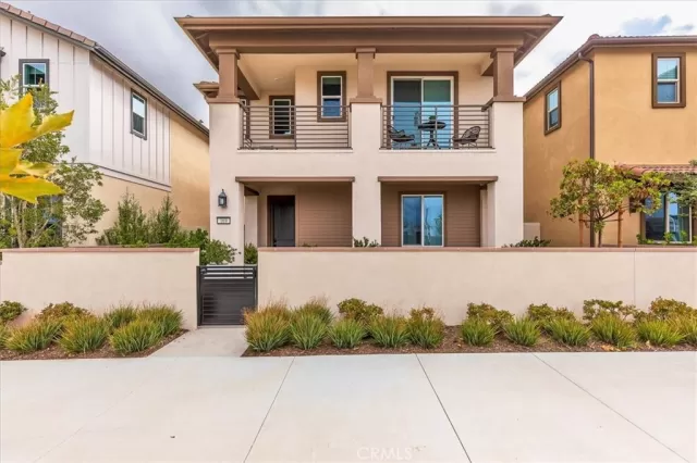 MLS: SW26142731 Condo For Sale