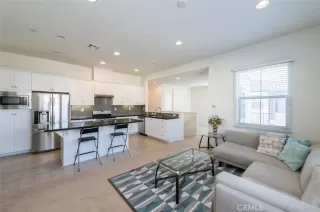 Photo #4: TR22217600 Listing 