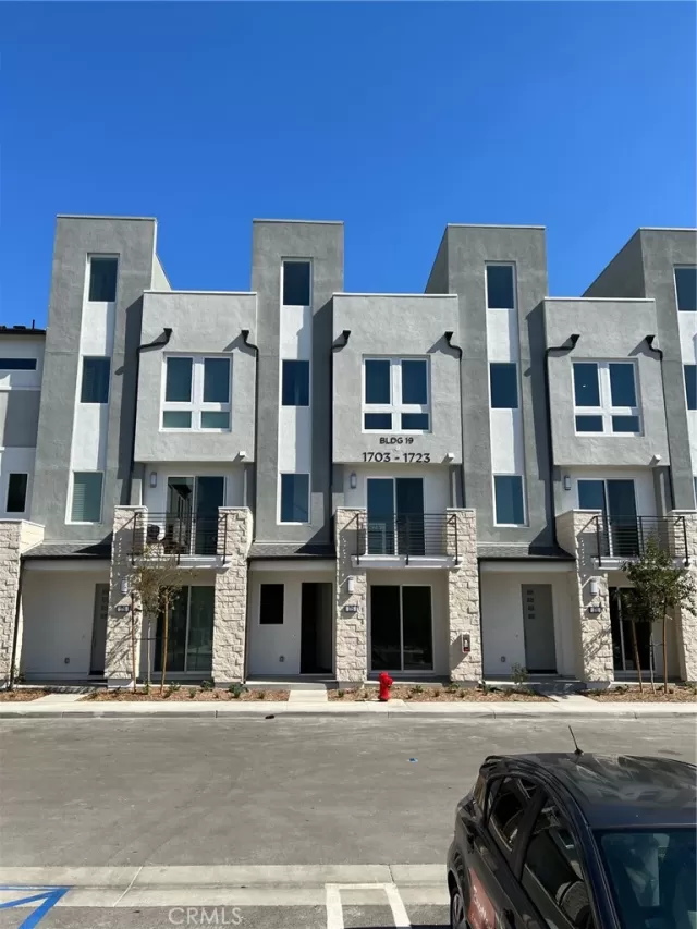 MLS: TR22225866 Condo For Sale